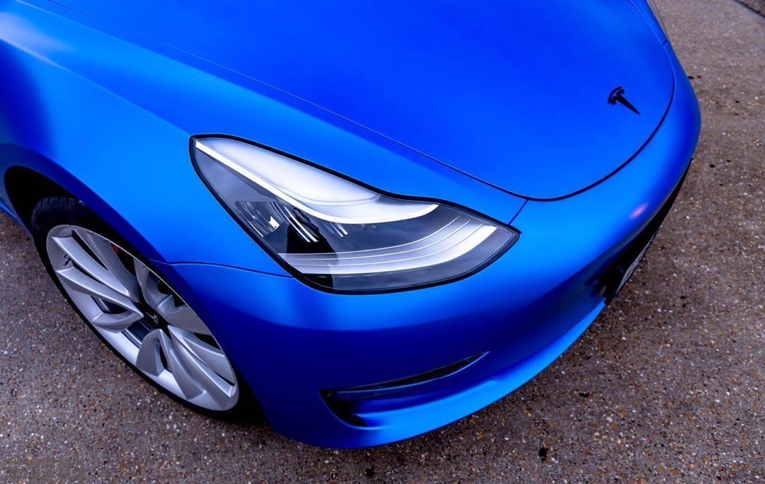 Tesla Model 3 陶瓷蓝贴膜改色效果图