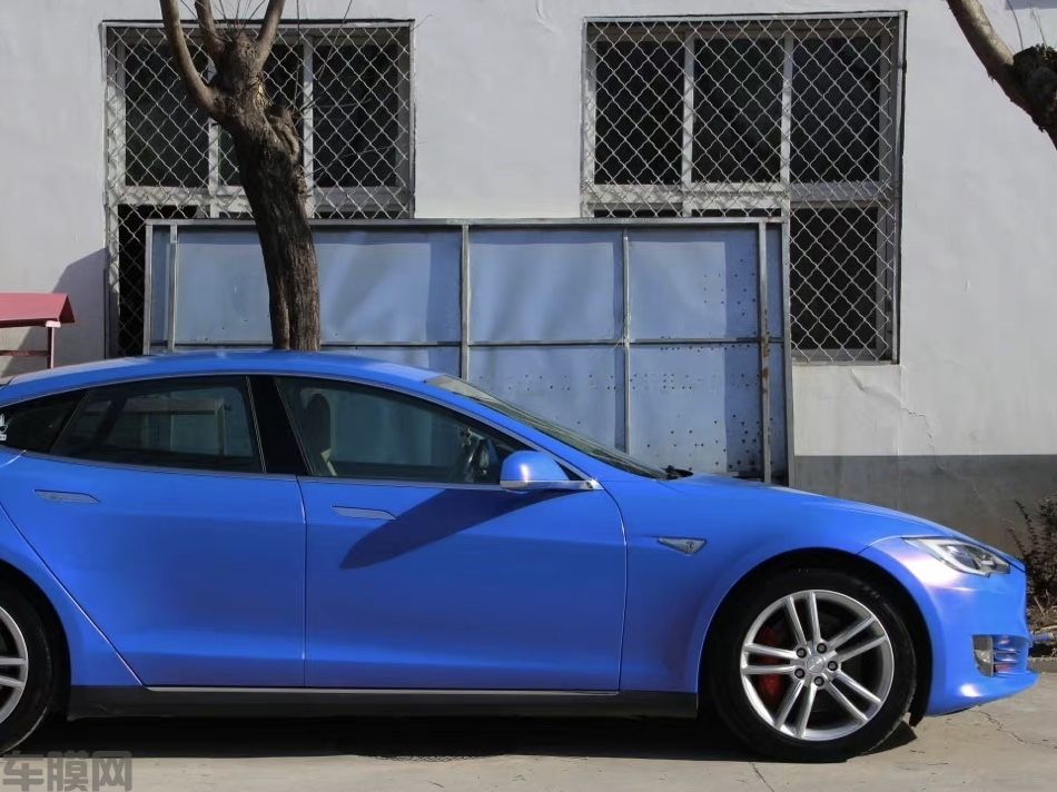 特斯拉Model S 哑面钻石蓝魅红改色膜 效果图