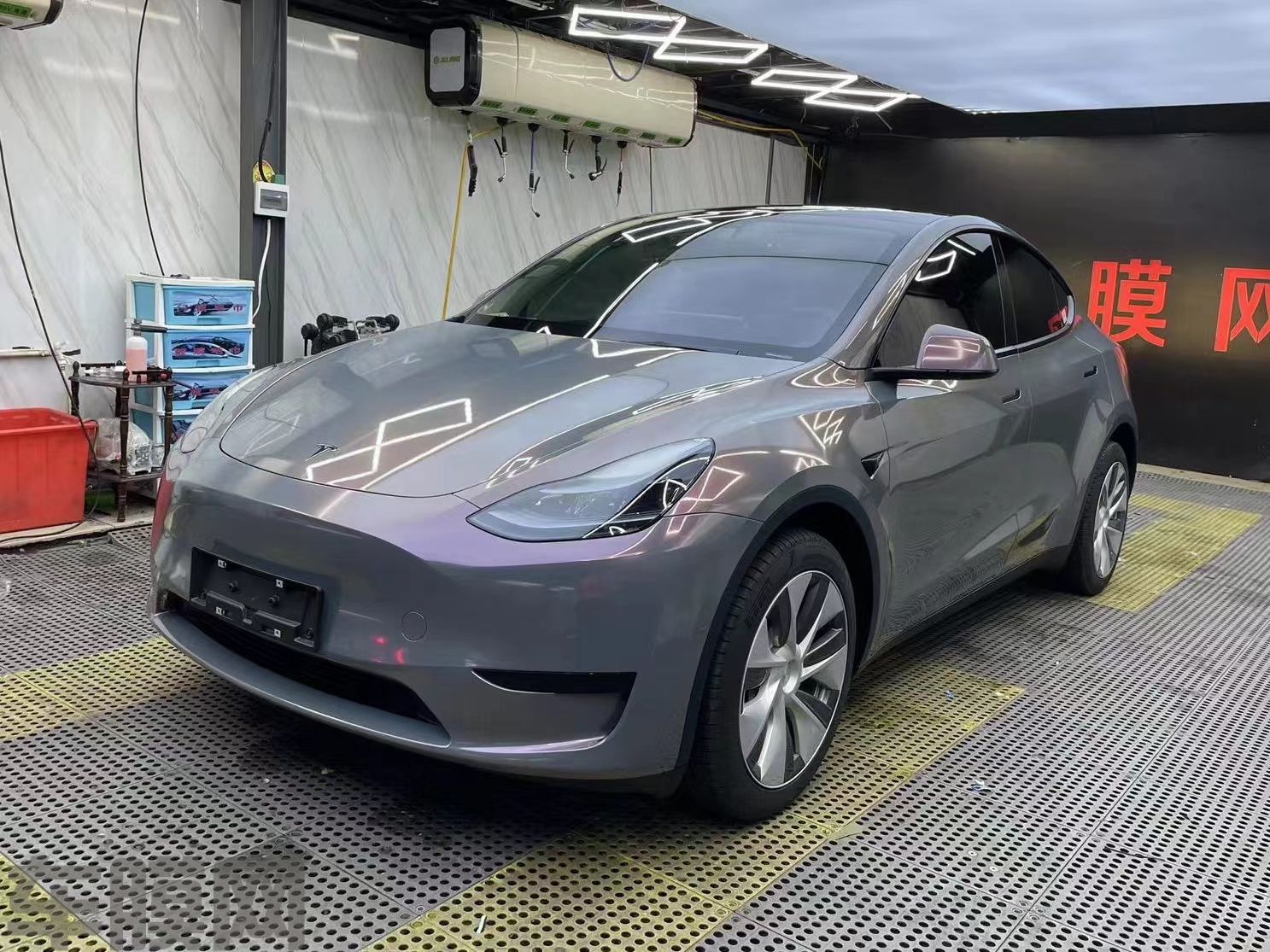 特斯拉Model Y PET星空灰魅影改色膜 效果图