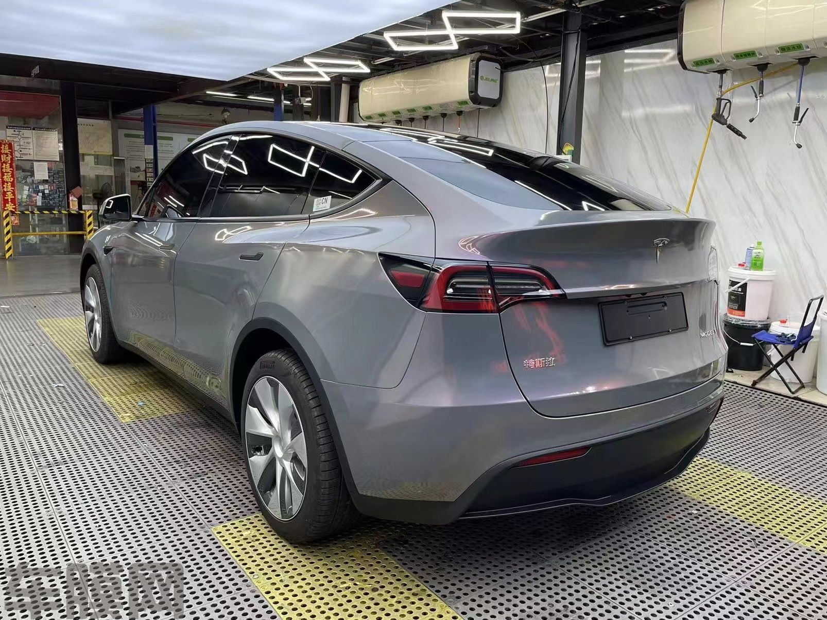 特斯拉Model Y PET星空灰魅影改色膜 效果图