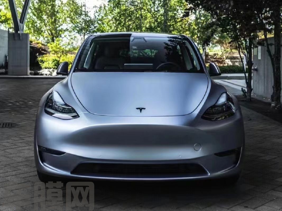 特斯拉Model Y 超哑普鲁士蓝改色膜 效果图