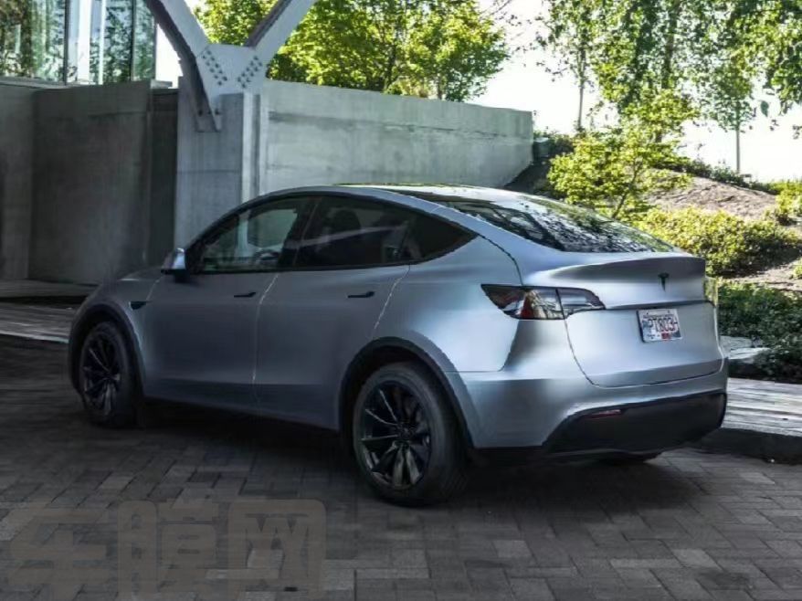 特斯拉Model Y 超哑普鲁士蓝改色膜 效果图