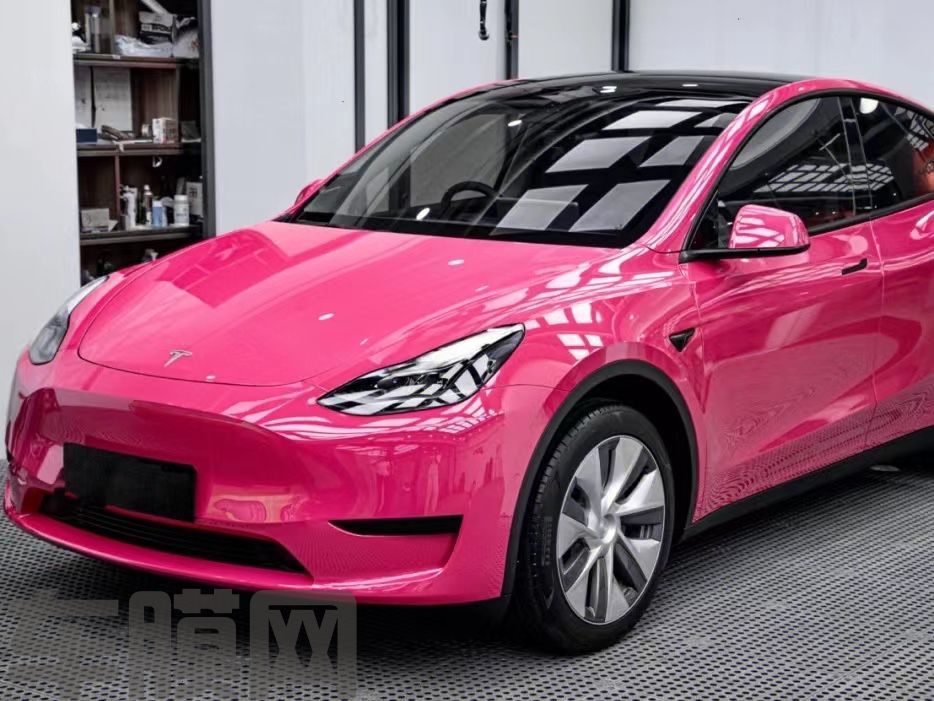 特斯拉Model Y 甜菜根紫改色膜 效果图