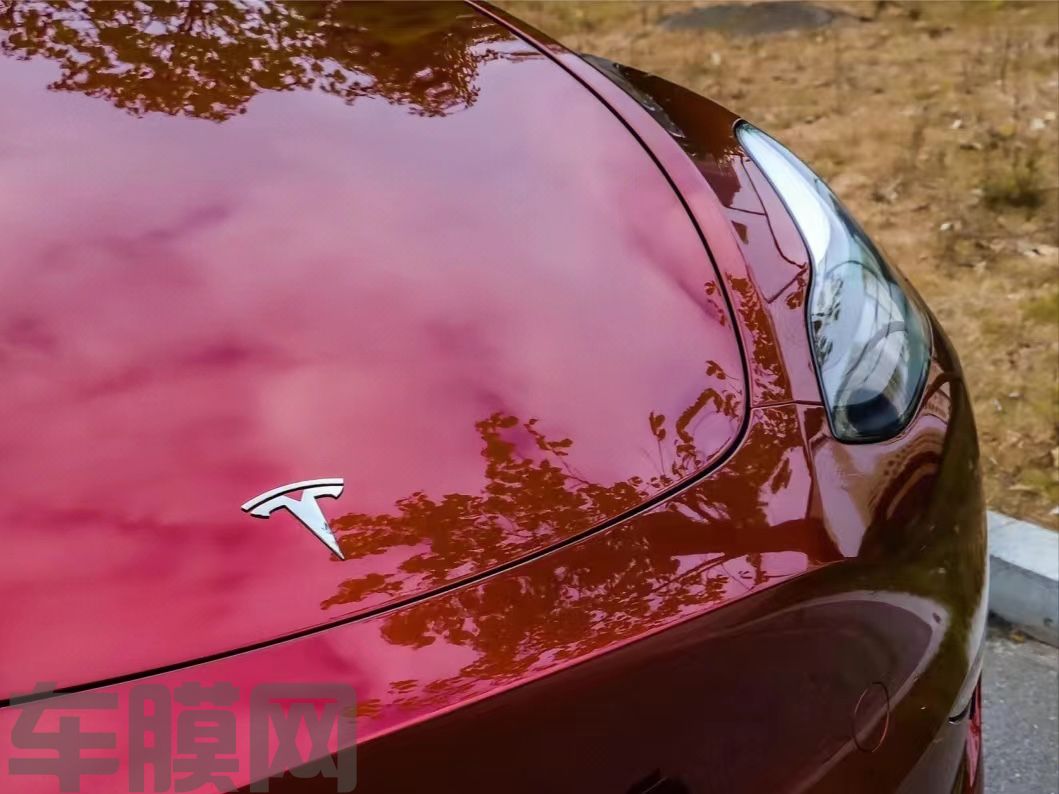 特斯拉Model Y 液态龙血红改色膜 效果图