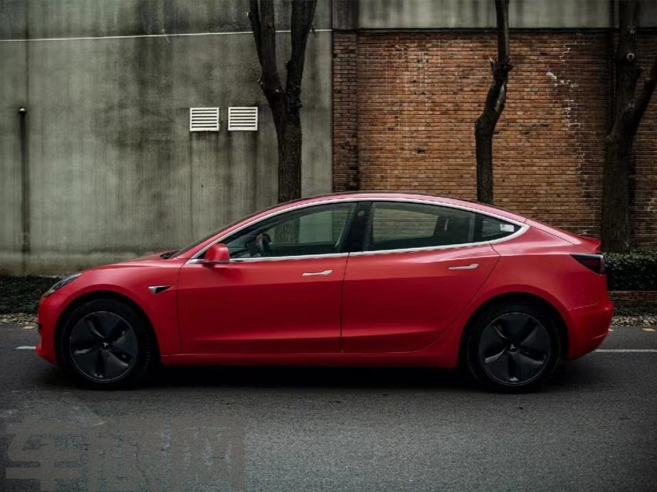 特斯拉Model 3 电光红改色膜 效果图