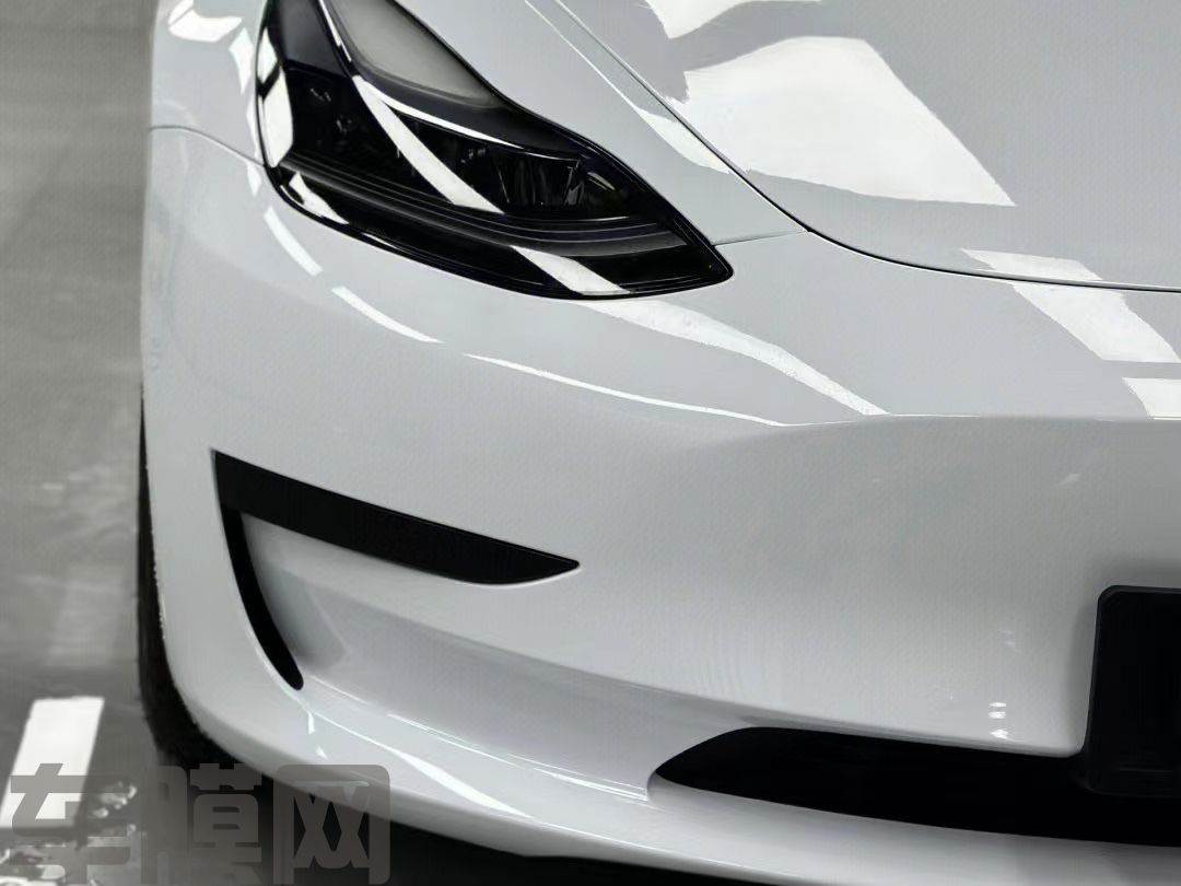 特斯拉Model 3 高亮白改色膜 效果图