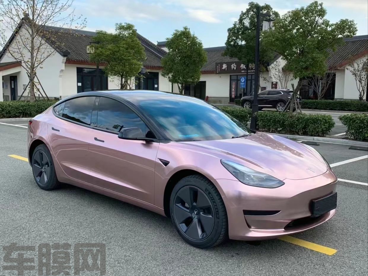 特斯拉Model 3 冰莓粉改色膜 效果图