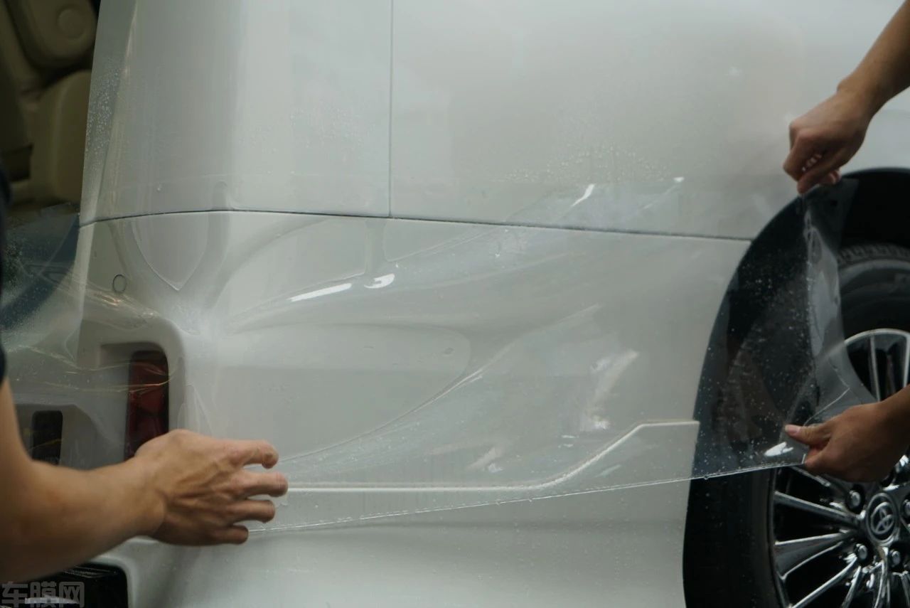汽车改装｜丰田威尔法装贴漆面透明膜案例(图8)