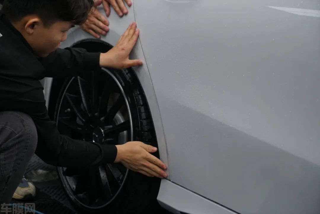 汽车改装｜奔驰AMG A35L装贴漆面保护膜案例(图3)