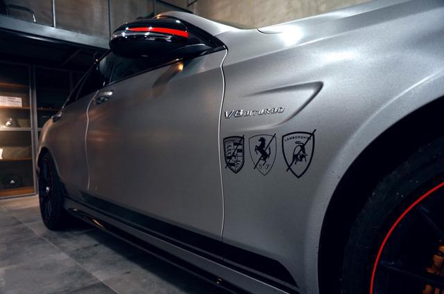 奔驰C63S车身改色重金属拉丝银   Edition拉花 个性logo