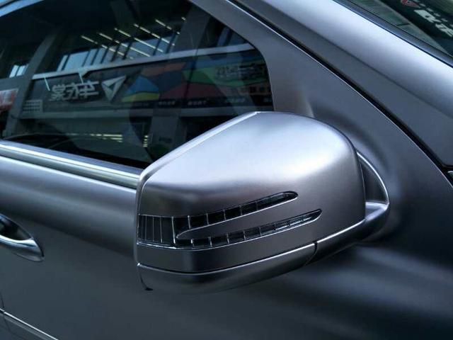 奔驰GL450车身改色贴膜:  电光钛金灰效果图