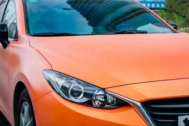马自达CX-7车身改色贴膜电光橙 可爱的颜色