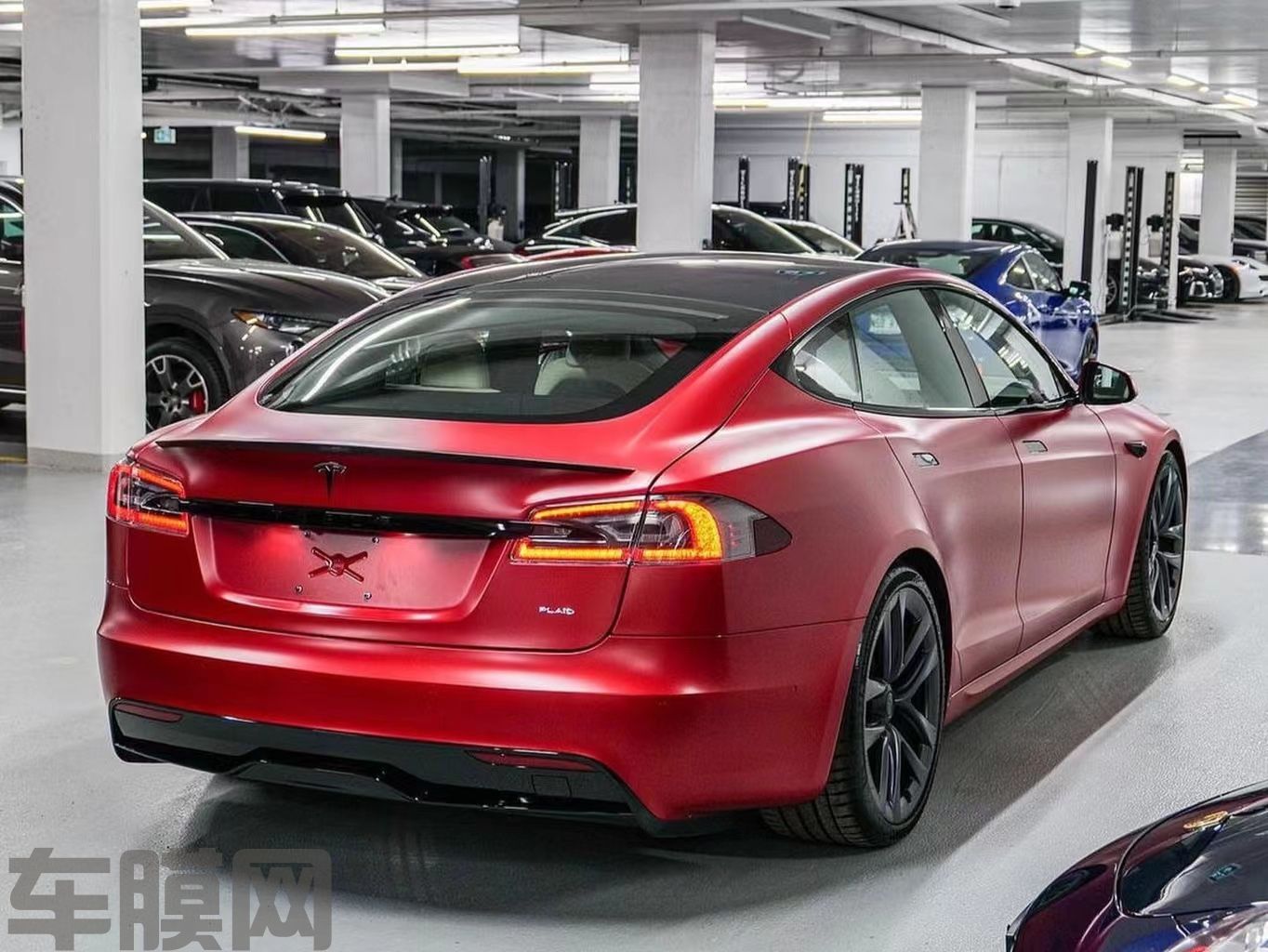 特斯拉Model S 龙血红改色膜 效果图