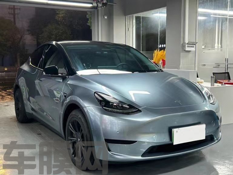 特斯拉Model Y 液态金属索玛托蓝改色膜 效果图