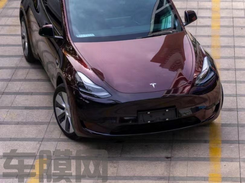 特斯拉Model Y 黑魅红改色膜 效果图